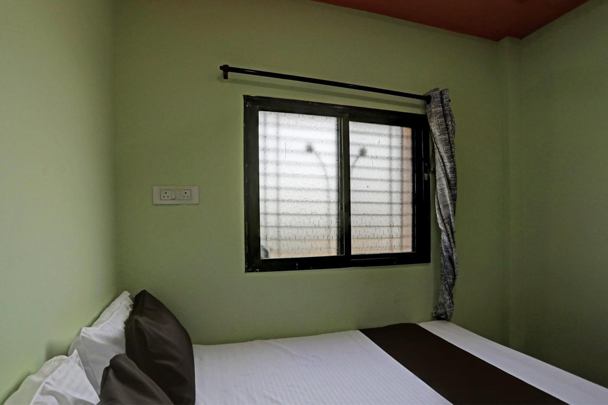 Spot On Hotel Leo Star Chandrapur Exterior foto
